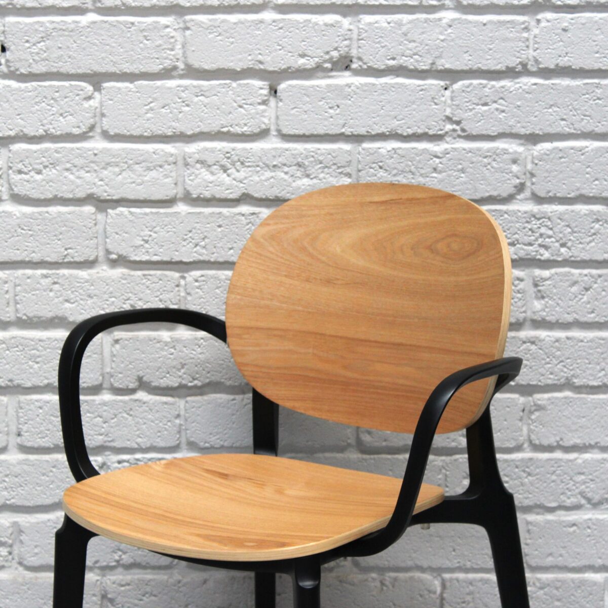 Studio Modern Rush Armchair with Black PP Frame Wood Seat and Back - Image 3
