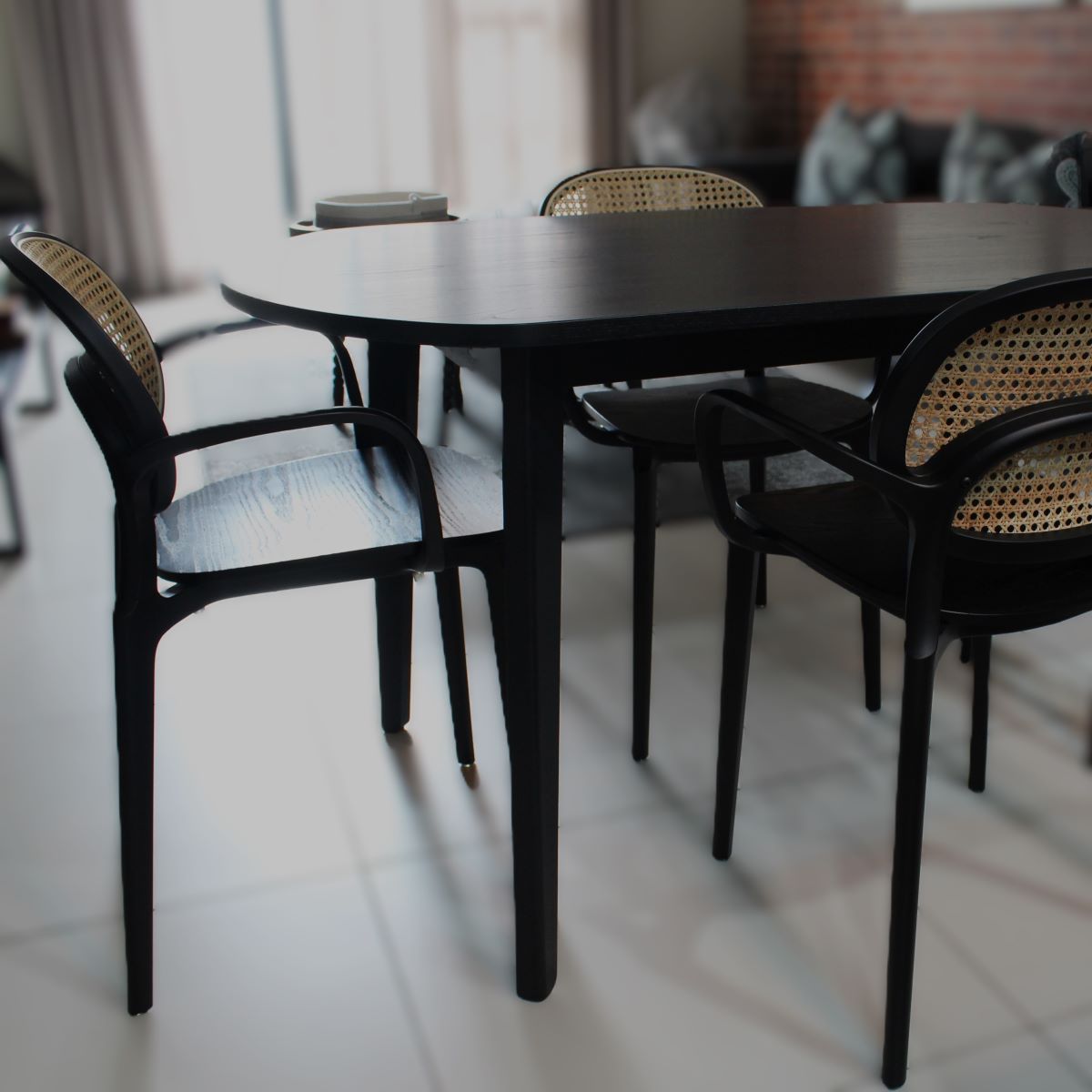 Loft Living 4-Seater Oval Table in Ash Wood 1.4mx 800mm Jet Black