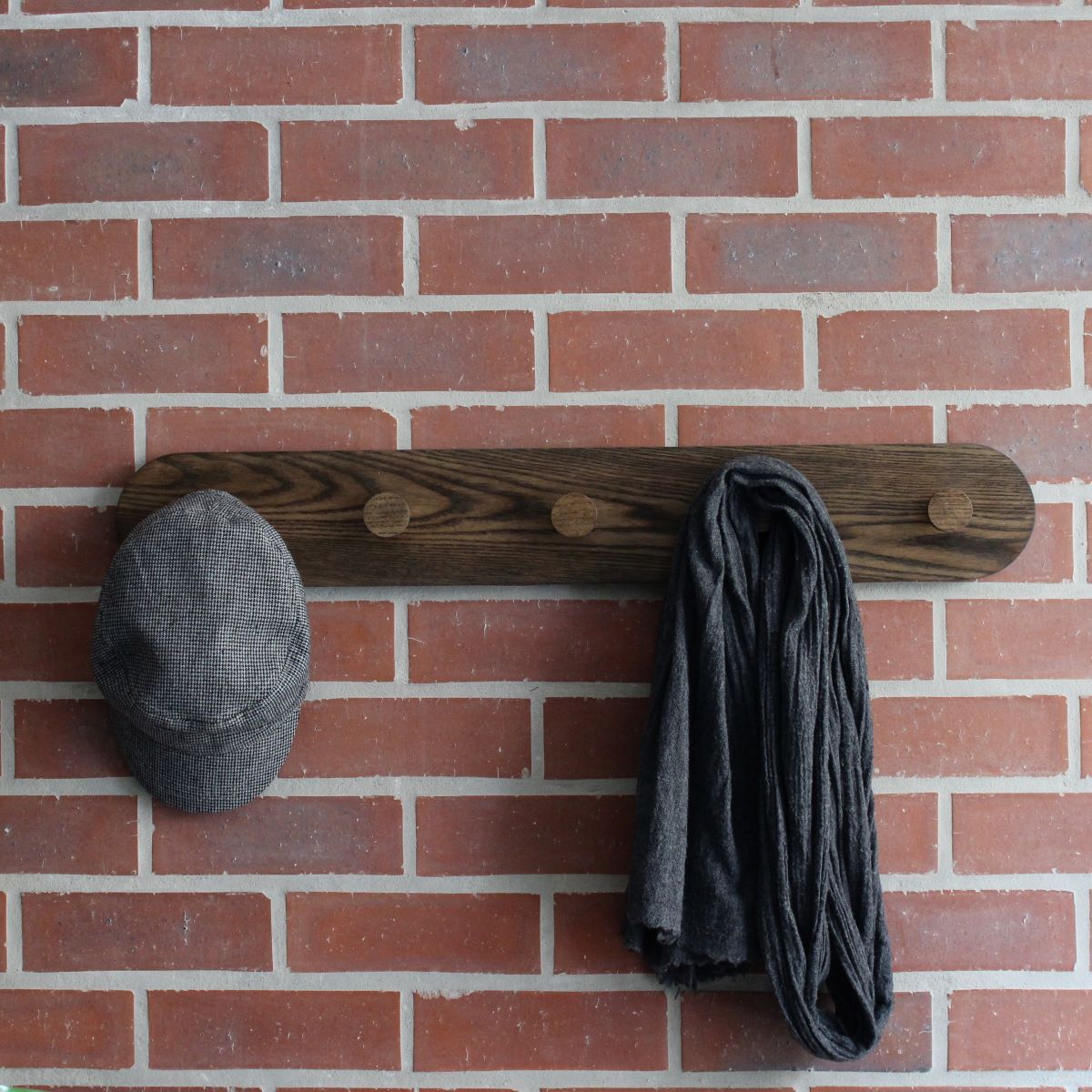 Studio Ash Wood 5 Coat Wall Rack in Coffee