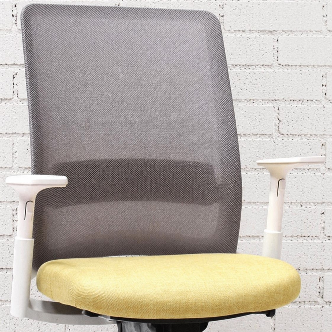 Ally chair designed and manufactured by Klassworks redefines the standards of office seating. Crafted with an eye for modern aesthetics and a commitment to unparalleled comfort, this chair is the ultimate expression of ergonomic design and stylish functionality.